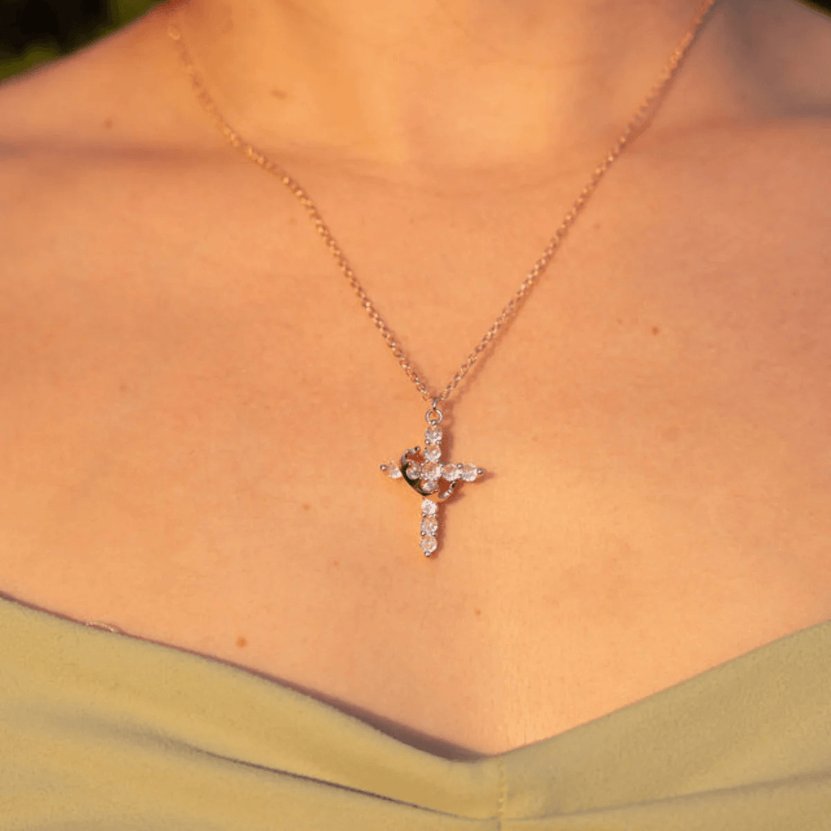 Collar Corona de Fe